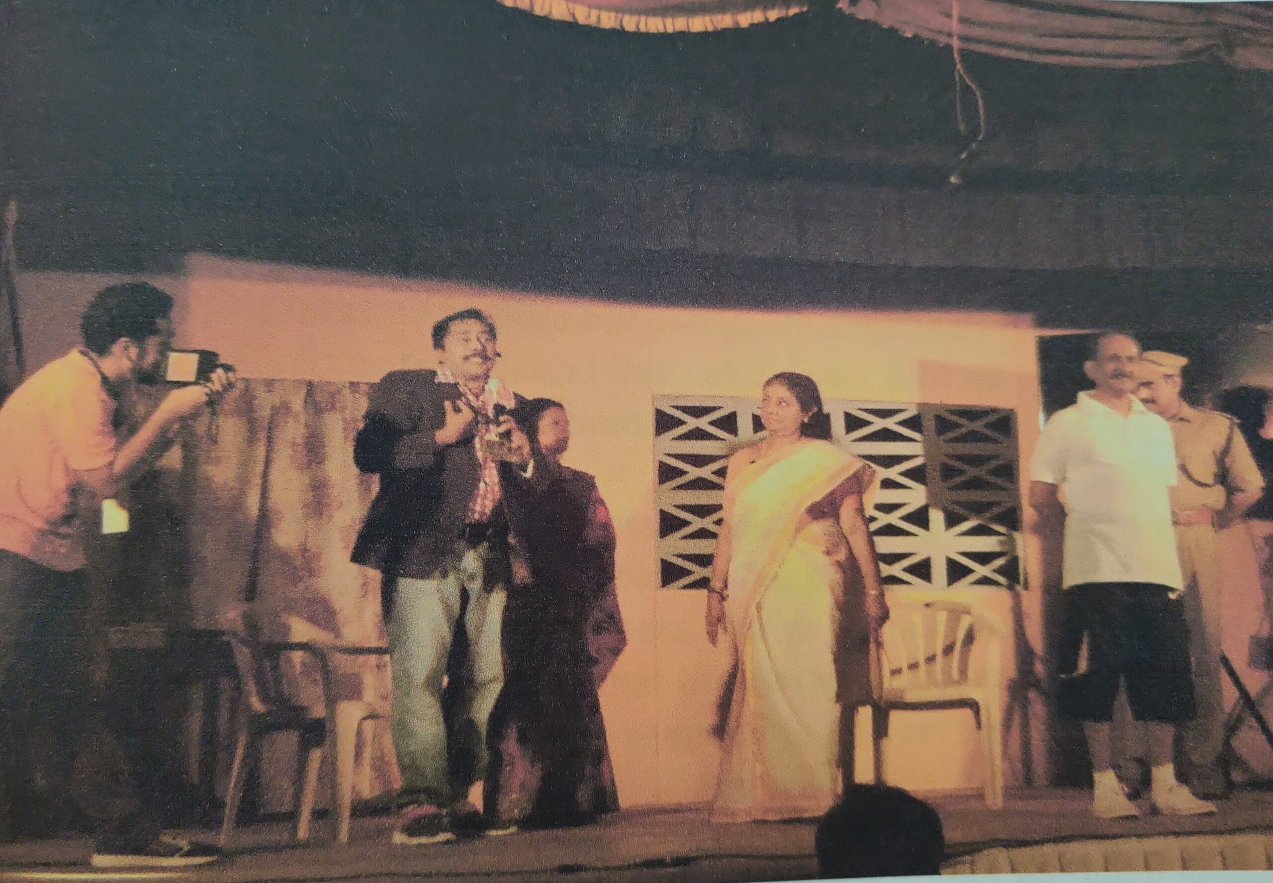 A scene from the drama "Sweet Seventy"